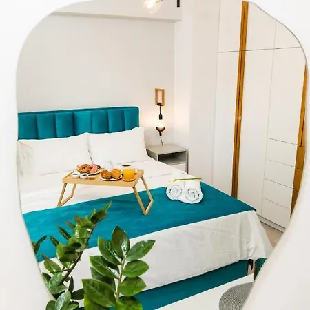 #avant_garde #beach 2',downtown 5'